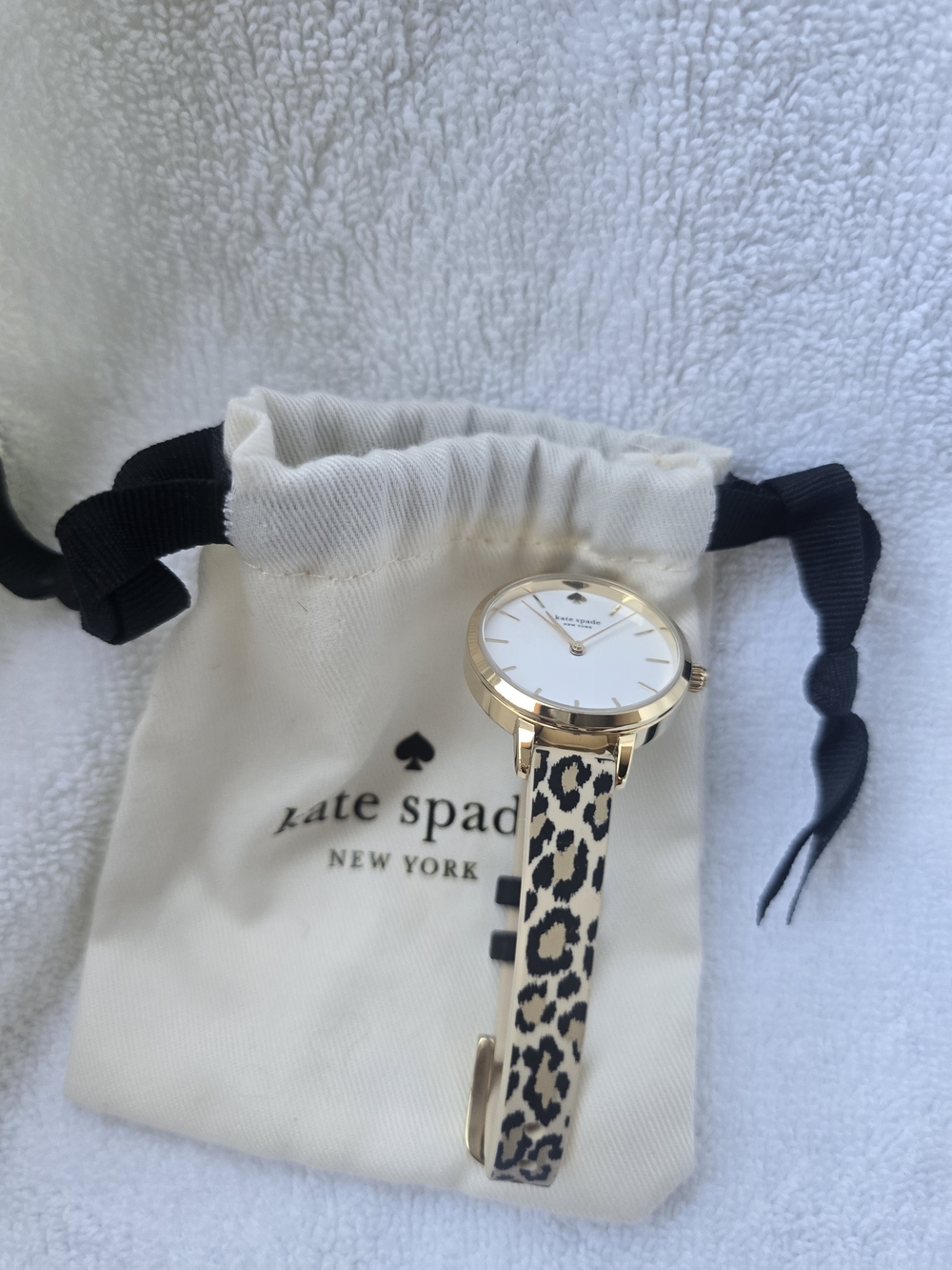 Kate Spade Gold-Tone Leopard Metro Watch with Silicone Band - Picture 5 of 8
